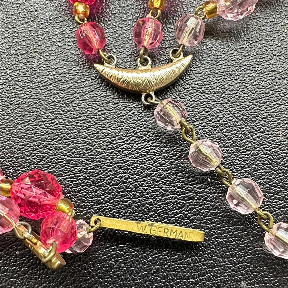 275- West Germany Pink Lucite/Acrylic Ombre triple Beaded Neck. & Clip Earrings - Picture 6 of 7